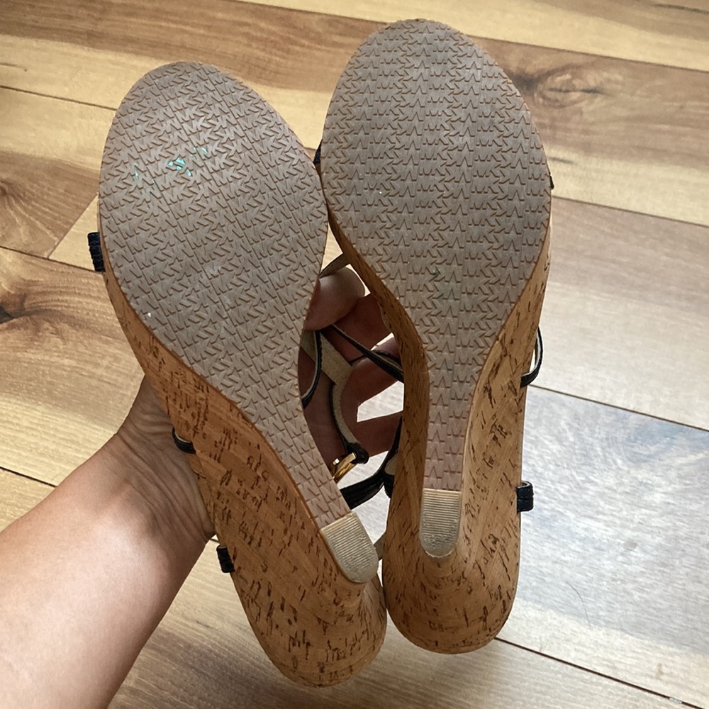 MICHAEL Michael Kors Navy Cicely Wedge Platform Sandals. Size 9. - Picture 6 of 7